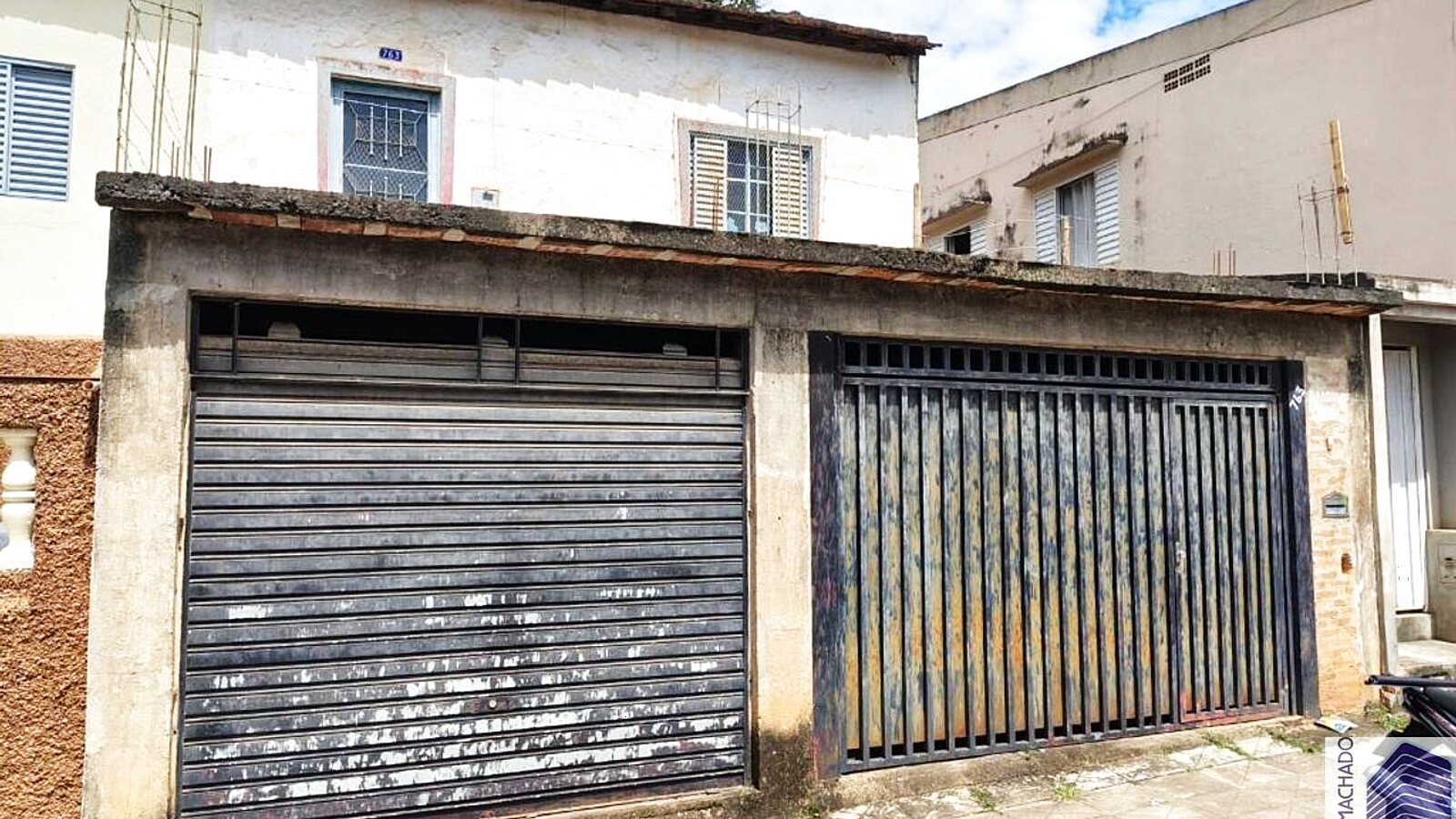 Casa de 2 quartos para reformar no Santo Antônio