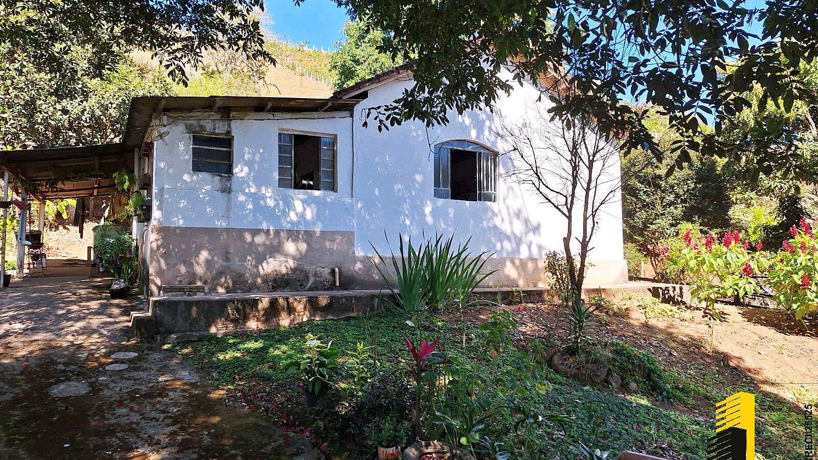Chácara com casa no Juru