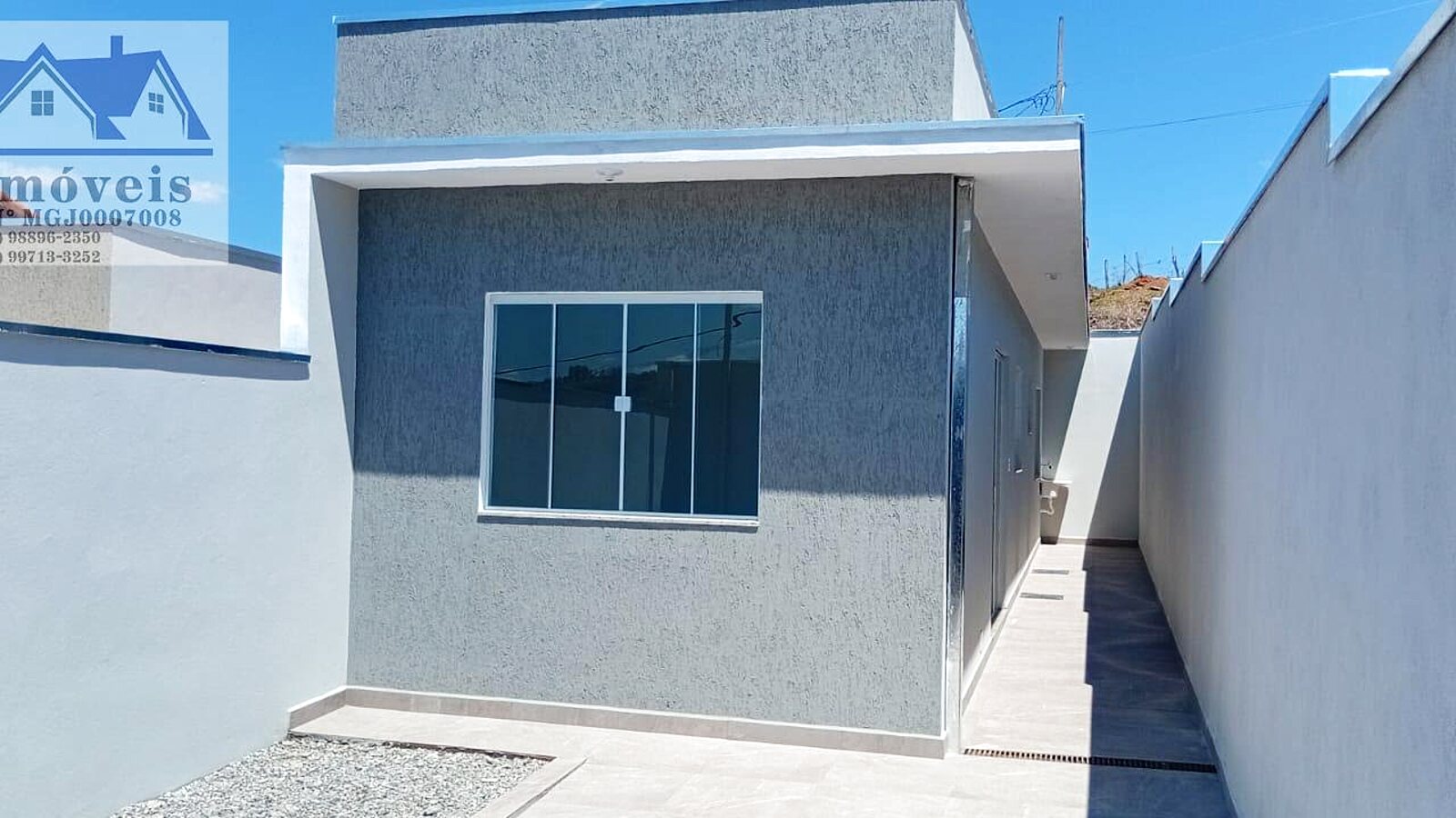 Casa de 2 quartos em lote de 100 m² em Santa Terezinha
