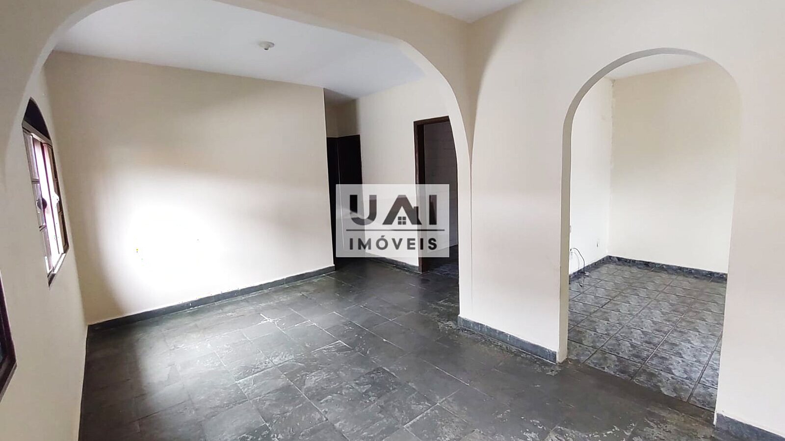 Sobrado em terreno de 200 m² na Estiva, Itajubá-MG