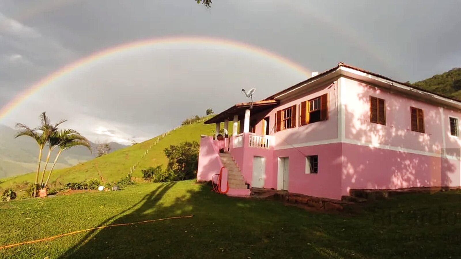 Chácara com casa de 4 quartos em Angolá, Itajubá